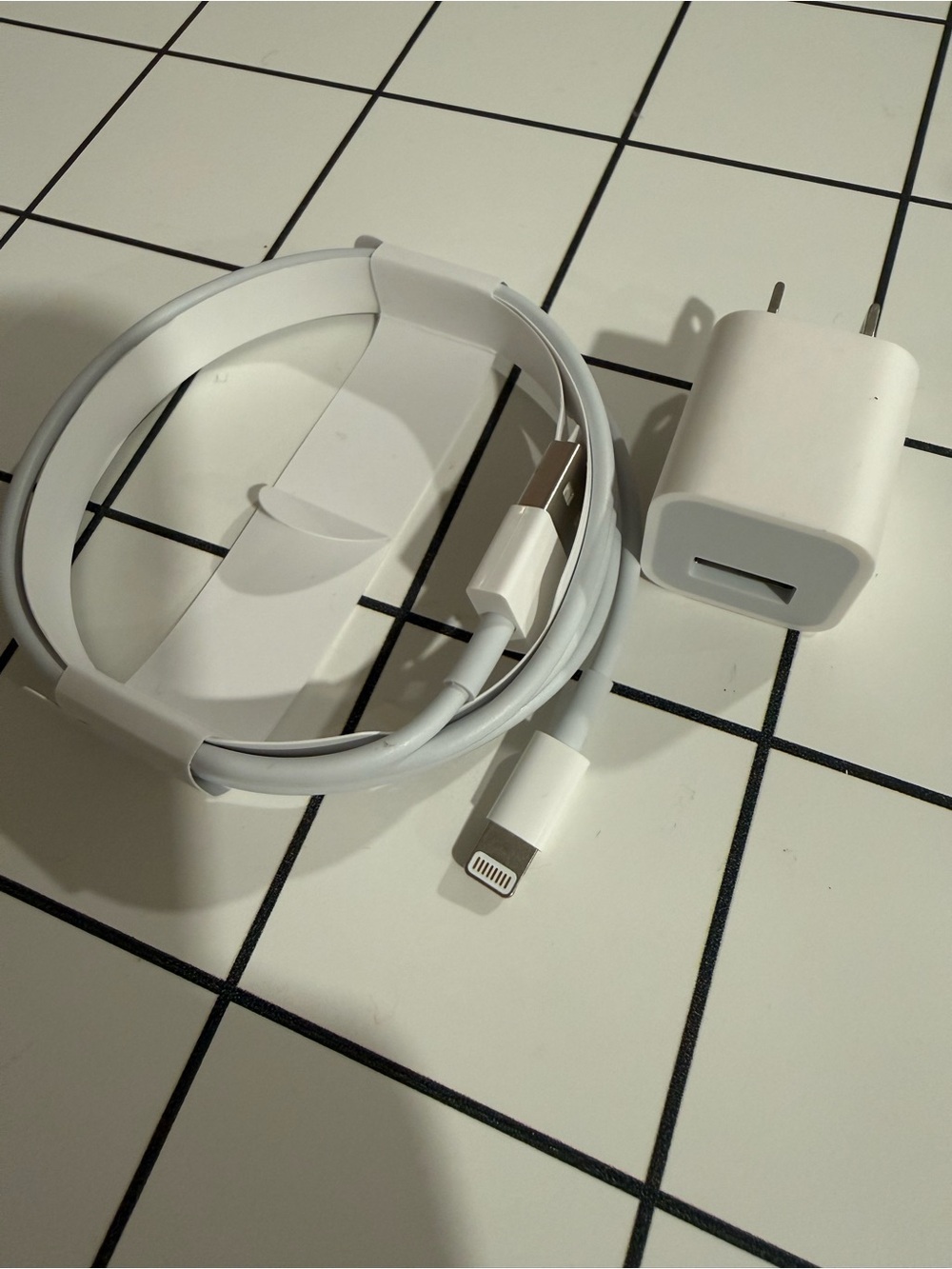 Apple White Lightning Cable with USB Wall Charger Adapter